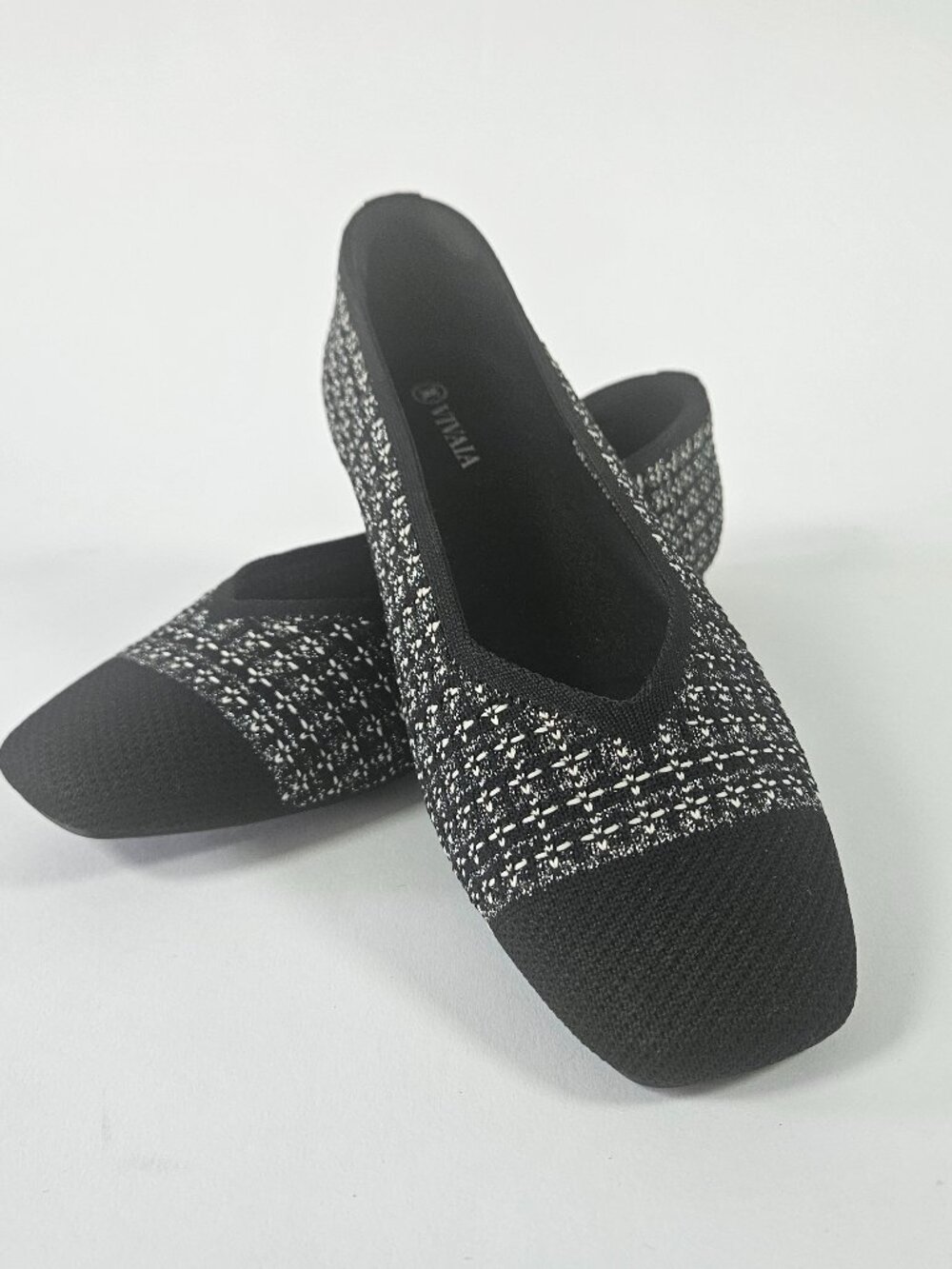 Vivaia Margot 2.0 Square Toe V-Cut Women's Flats US 39W (US 8 W)) Black White